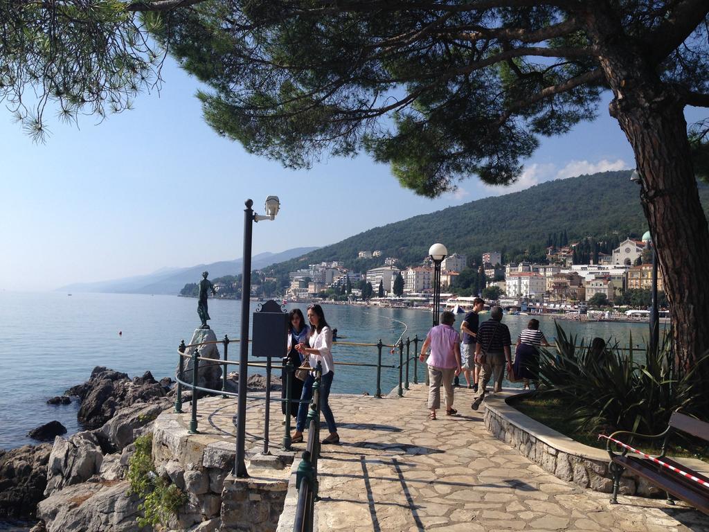 Opatija Central Studio Apartment Exteriör bild